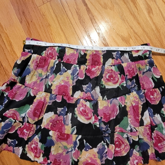 Flowy summer floral mini skirt - Picture 4 of 6